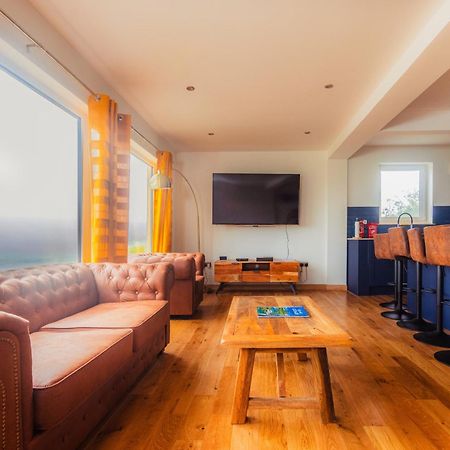 Luxury Cottage With Stunning Views By Fairy Pools 4 Carbost  Zewnętrze zdjęcie