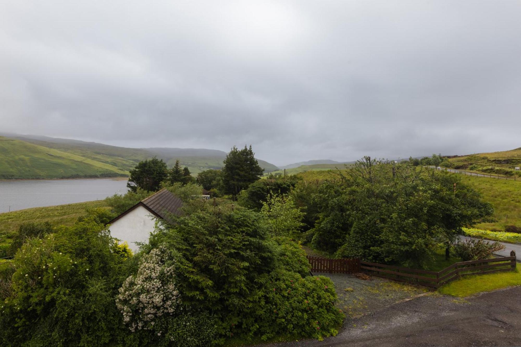 Luxury Cottage With Stunning Views By Fairy Pools 4 Carbost  Zewnętrze zdjęcie